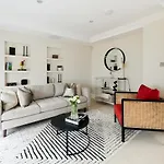 The South Kensington Wonder - Trendy 3Bdr House With Garden