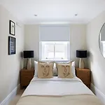 The South Kensington Wonder - Trendy 3Bdr House With Garden