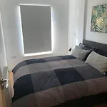 Apartment S-W-4 London