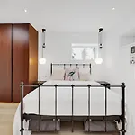 Luxury 3 Bed House By Hyde Park, Bayswater