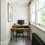 Cosy And Stylish Notting Hill Apartment For 2