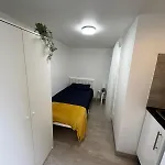 Single Ensuite Room