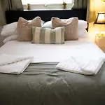 1 Bed Apartment In London, 10 Minutes From London Bridge