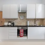Cosy Kensington Flat, 2 Min To Tube