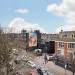 Modern & Spacious 3 Bed With Free Parking & Lift In Shoreditch, Next To Station