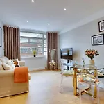 Glamorous Art Deco Flat In Chelsea