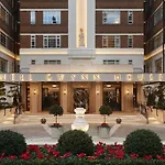 Glamorous Art Deco Flat In Chelsea