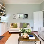 The South Park Wonder - Fascinating 2Bdr Flat With Garden