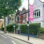 The South Park Wonder - Fascinating 2Bdr Flat With Garden