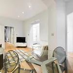 Cozy Hideaway In South Ken!
