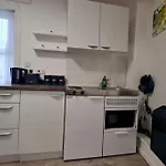 Stylish And Spacious 1 Bedroom Kensal Green Tube 1A