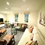 Private 1 Bed Flat Chelsea