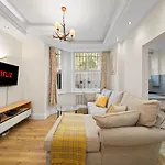 Sg, Knightsbridge Residence With Garden Terrace By Harrods