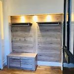 Large Group Friendly South Belgravia 4Br Apt