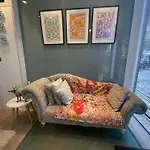 Modern Self-Contained Ground And Basement Studios