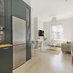 Parea Living - Stylish South Kensington Getaway