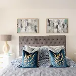 Grand Design Deluxe Suite By Buckingham Palace