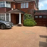Jan\'S Haven , Lovely One Bed Flat With 2Beds And Free Parking