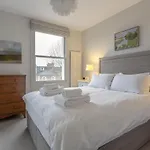 2 Bedroom Apartment Hammersmith Grove Sleeps 4
