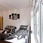 Stylist Studio 17 Minutes To City