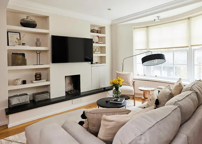The South Kensington Wonder - Trendy 3Bdr House With Garden