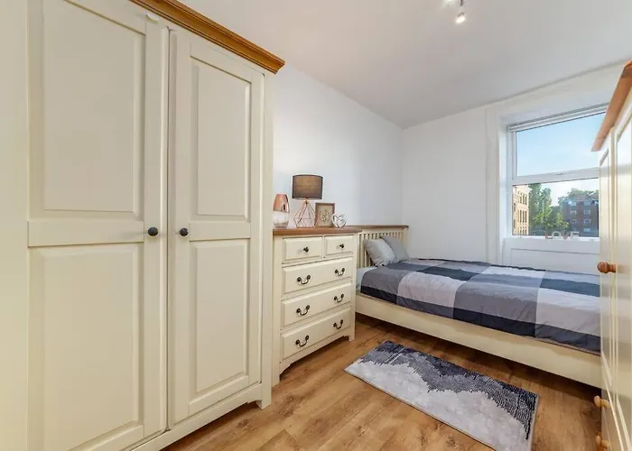 One Bedroom Flat In Central London #02