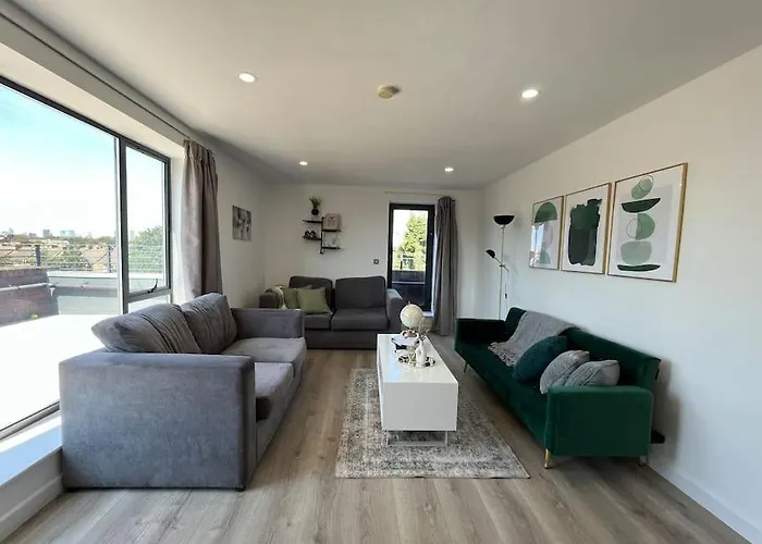 O2 Skyview Penthouse
