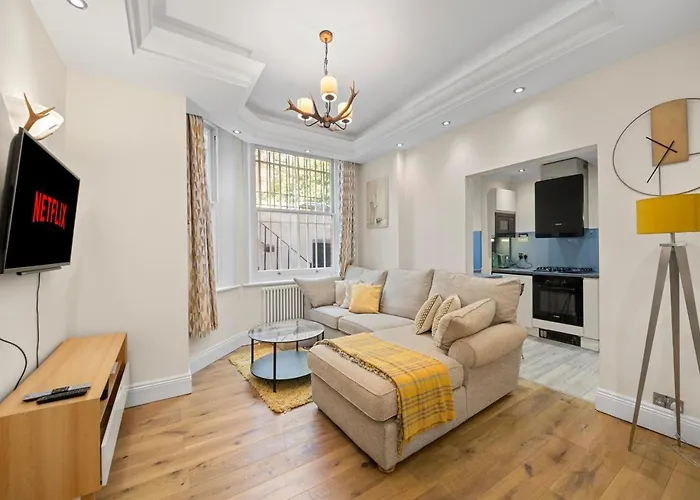 Sg, Knightsbridge Residence With Garden Terrace By Harrods