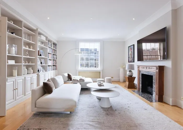 3 Bedroom Luxury In Eaton Square