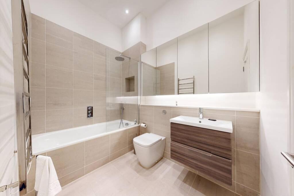 Modern 1 Bed Flat Camden 5 Min Walktube Station London