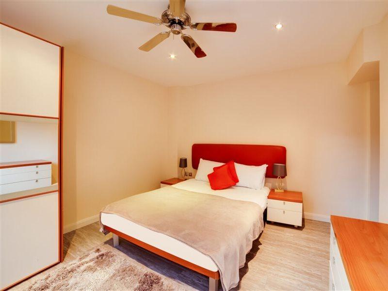 Cosy In With Jacuzzi Hotel London