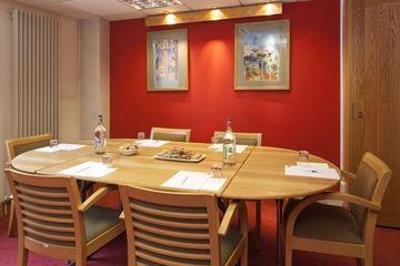 Express Southwark By Ihg Hotel 3*