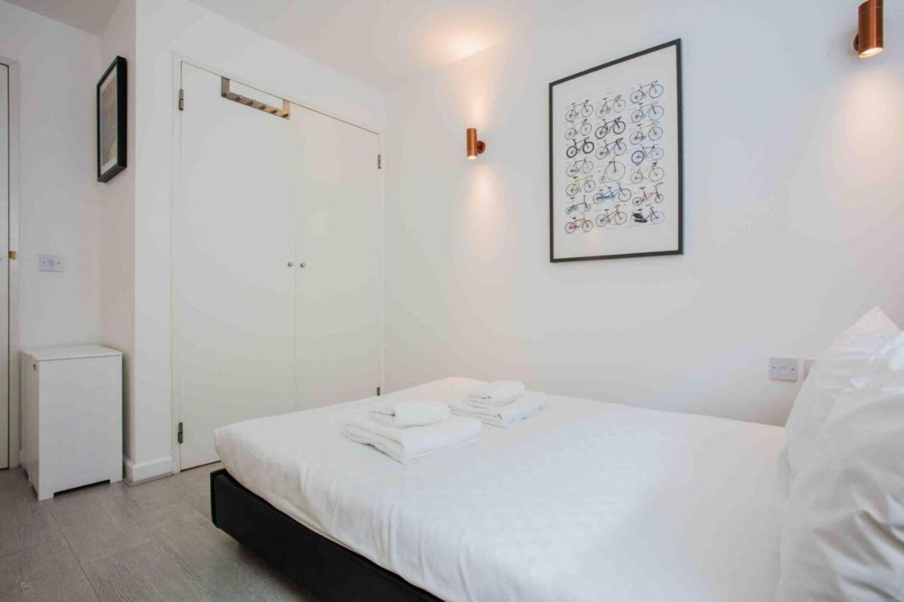 Cosy & Comfortable 2 Bedroom In Hackneyshoreditch Apartment *
