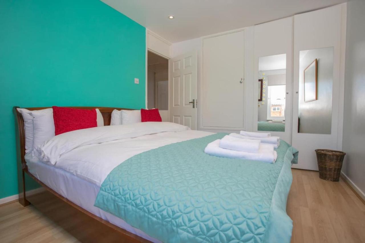 Stunning 3 Bedroom House With Garden In Battersea Londres