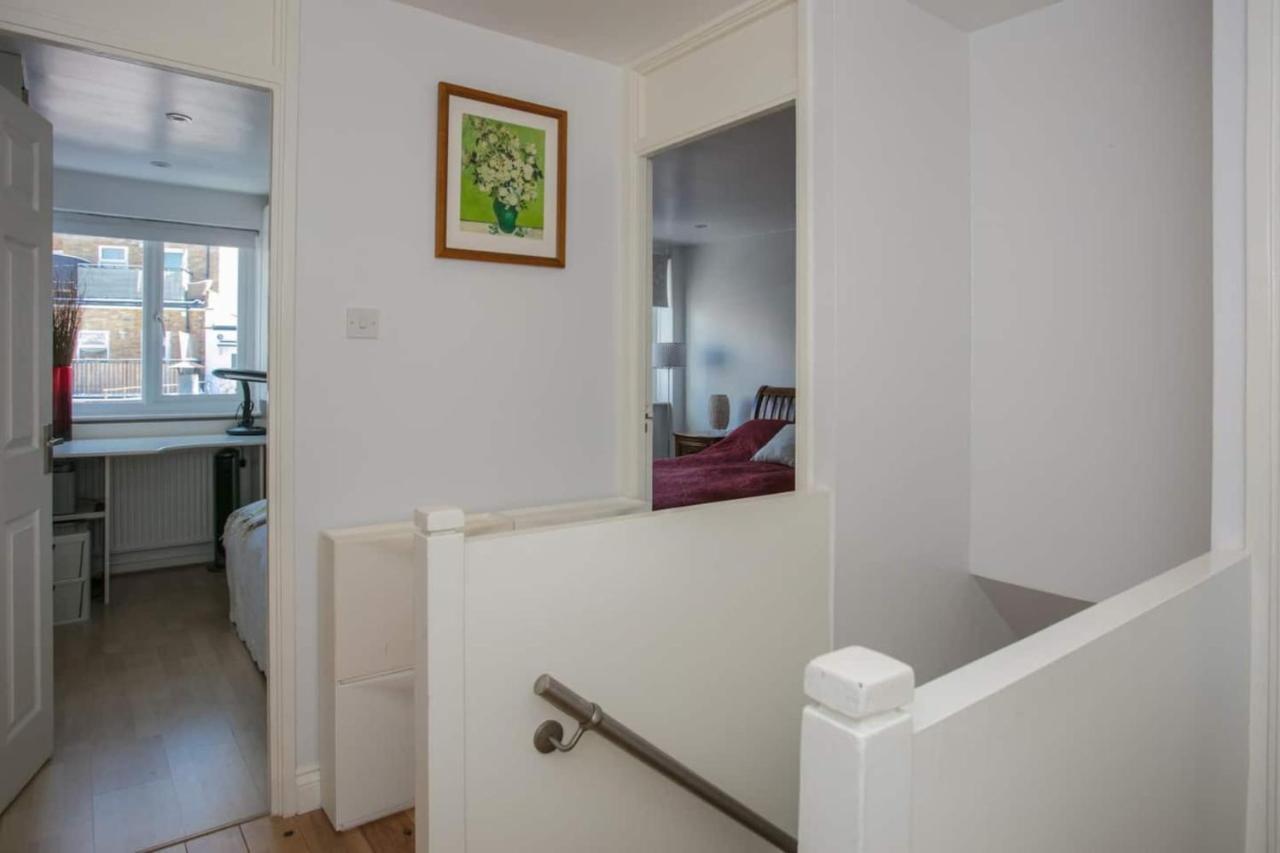Stunning 3 Bedroom House With Garden In Battersea Apartamento