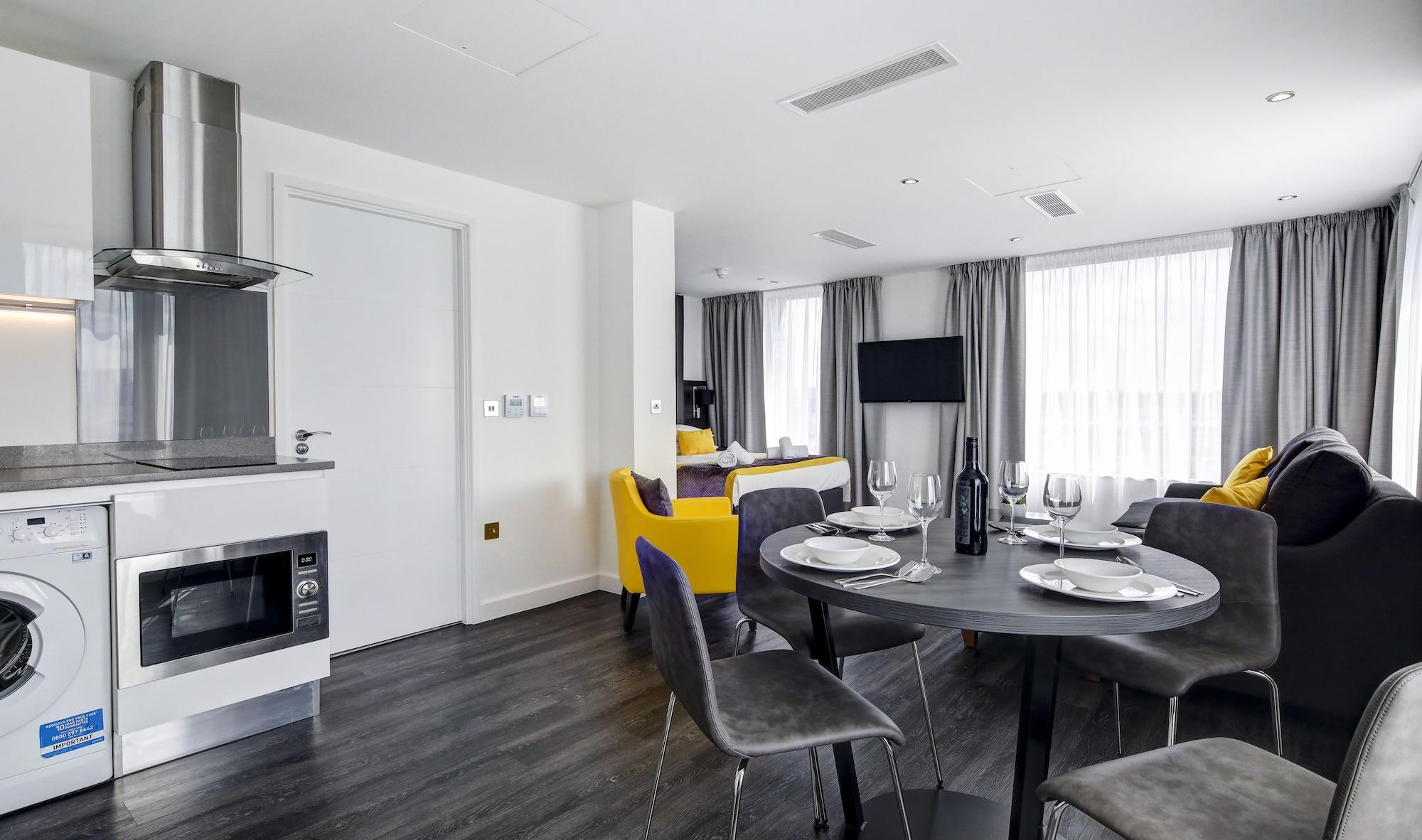 Dockside At Excel 3*