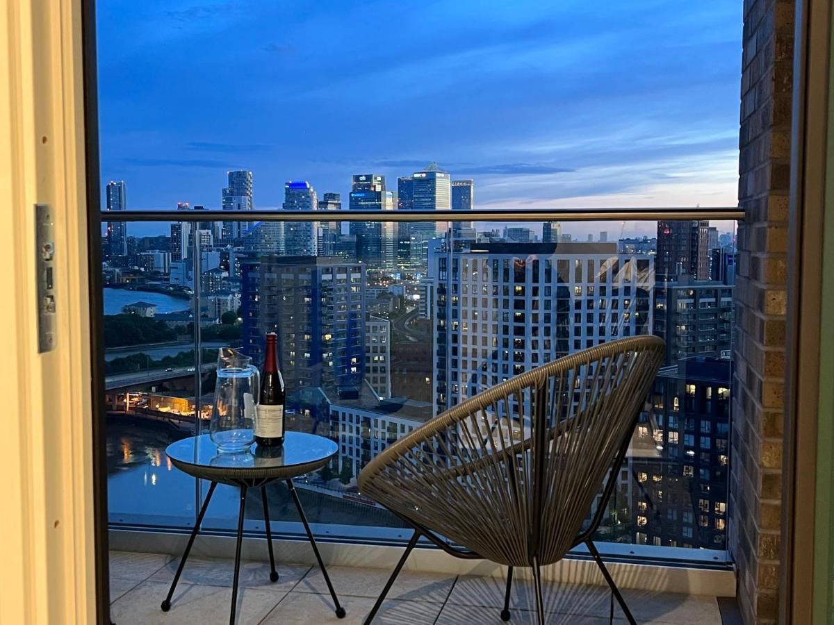 Apartment Ac Luxe Penthouse With Free Parking London