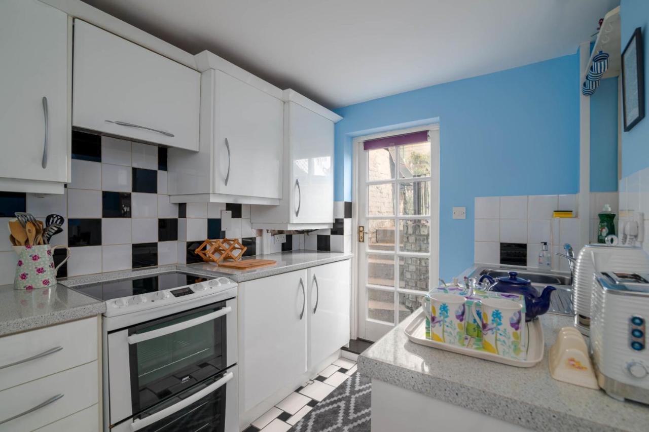 Fantastic 1 Bedroom With Private Patio Londres