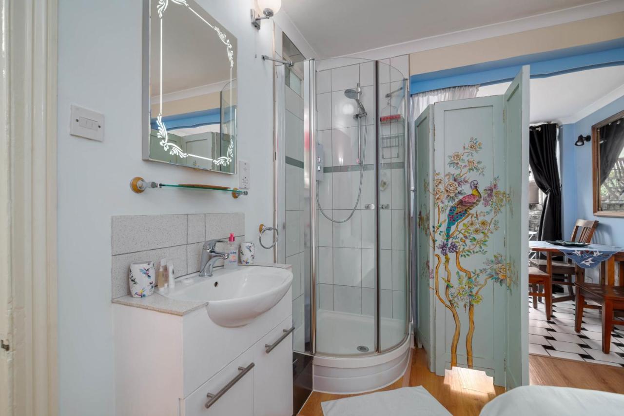 Fantastic 1 Bedroom With Private Patio Londres