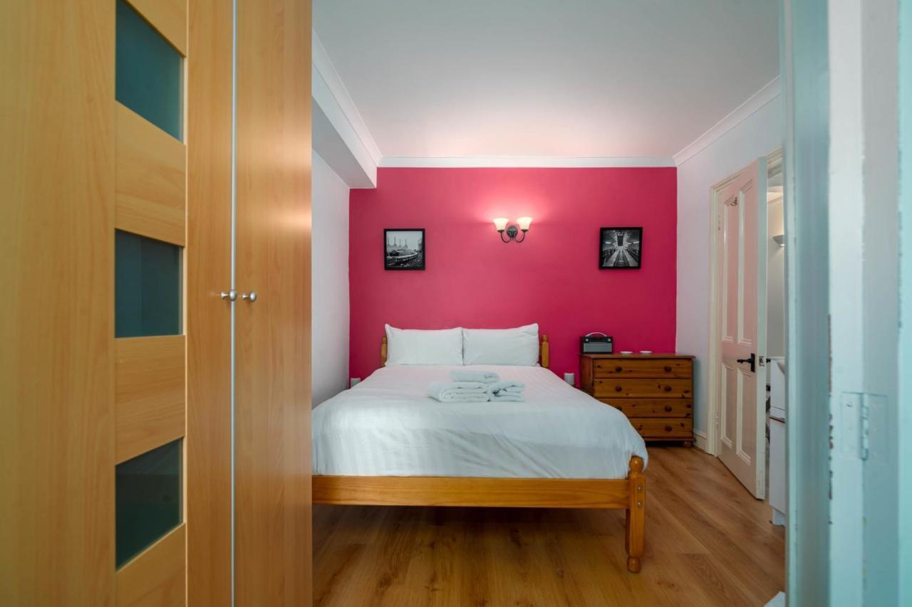 Fantastic 1 Bedroom With Private Patio Apartamento