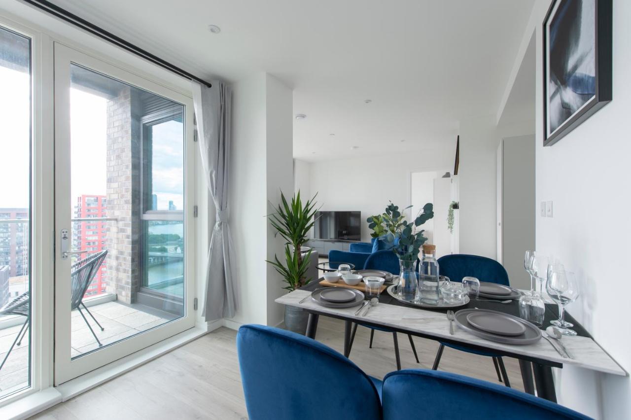 Apartment Ac Luxe Penthouse With Free Parking London