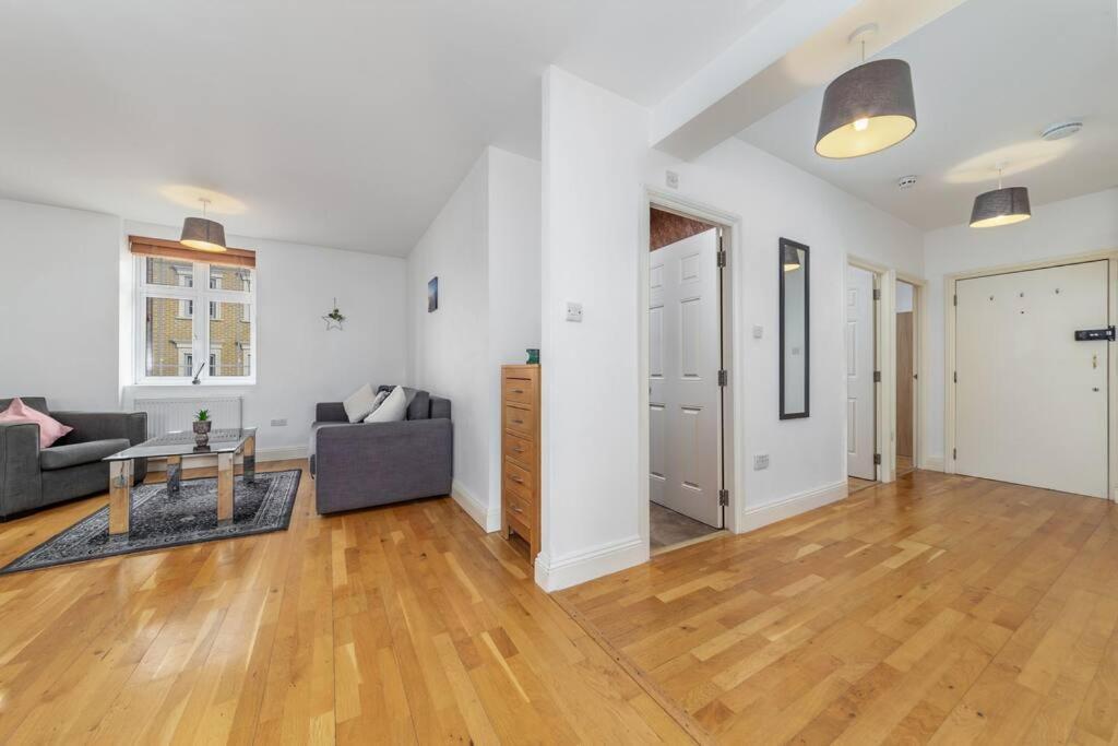 Apartment Lovely 2 Bed With With Private Patio Eye