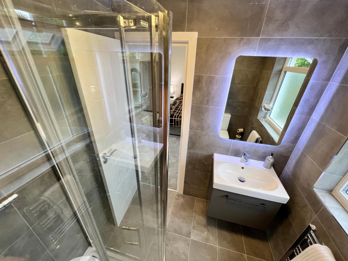 Ferienhaus Wembley Stadium 5 Star Brand New Luxury Sleeps 14 With Parking London