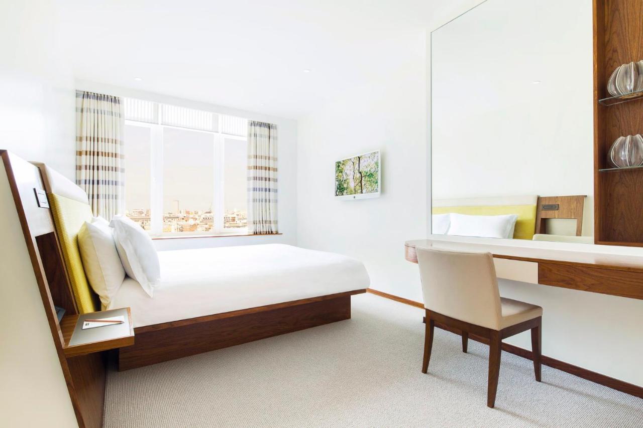 Metropolitan Hotel 5*