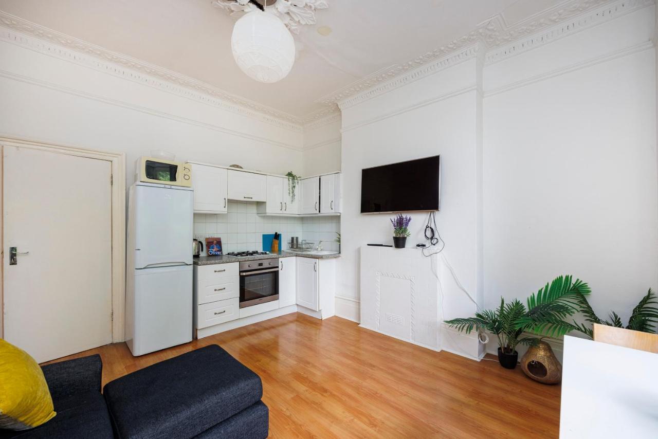 2-bedroom Garden Flat In Finsbury Park, Islington Apartment London