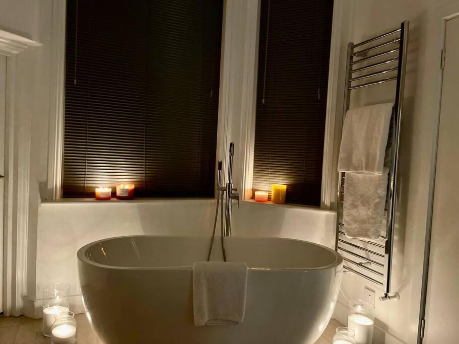 Chelsea Posh Apartment