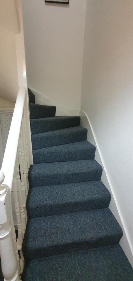 2 Bedroom Flat In Lewisham Sleep 8 Guest London