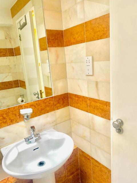 Holiday home Modern Detached House London