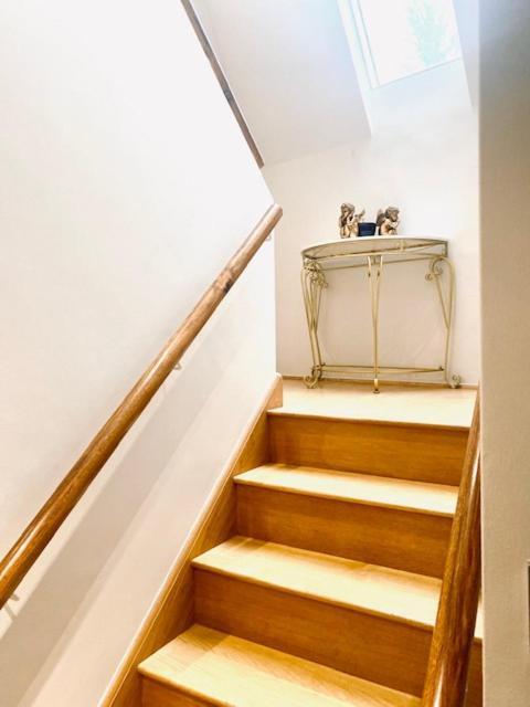 Modern Detached House Holiday home London