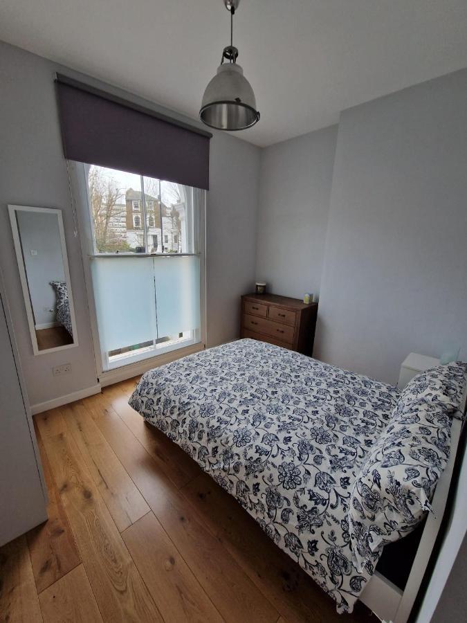 Garden 20 Min Walk From Camden Town & Kings Cross St Pancras Hospedagem domiciliar *